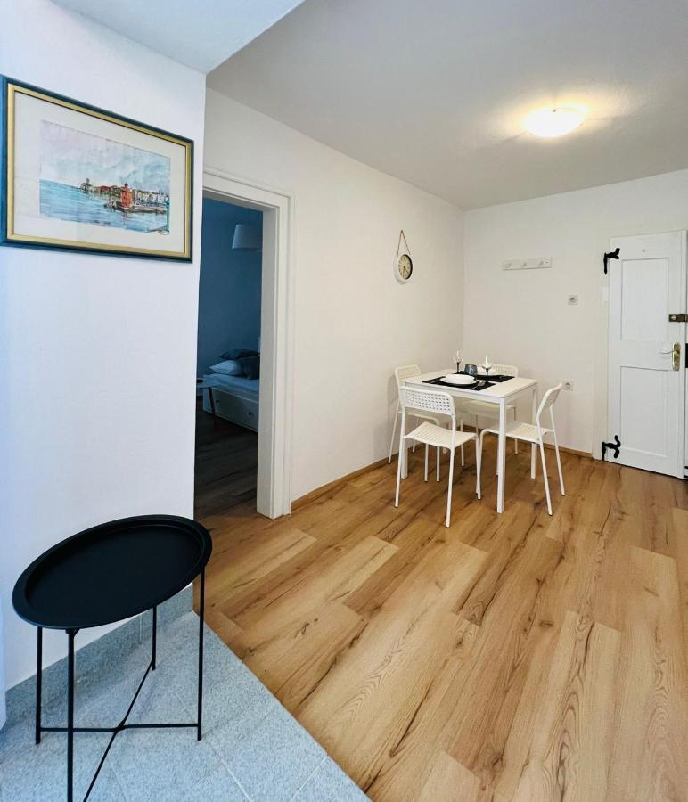 Sml Apartments 1 Izola Exterior foto